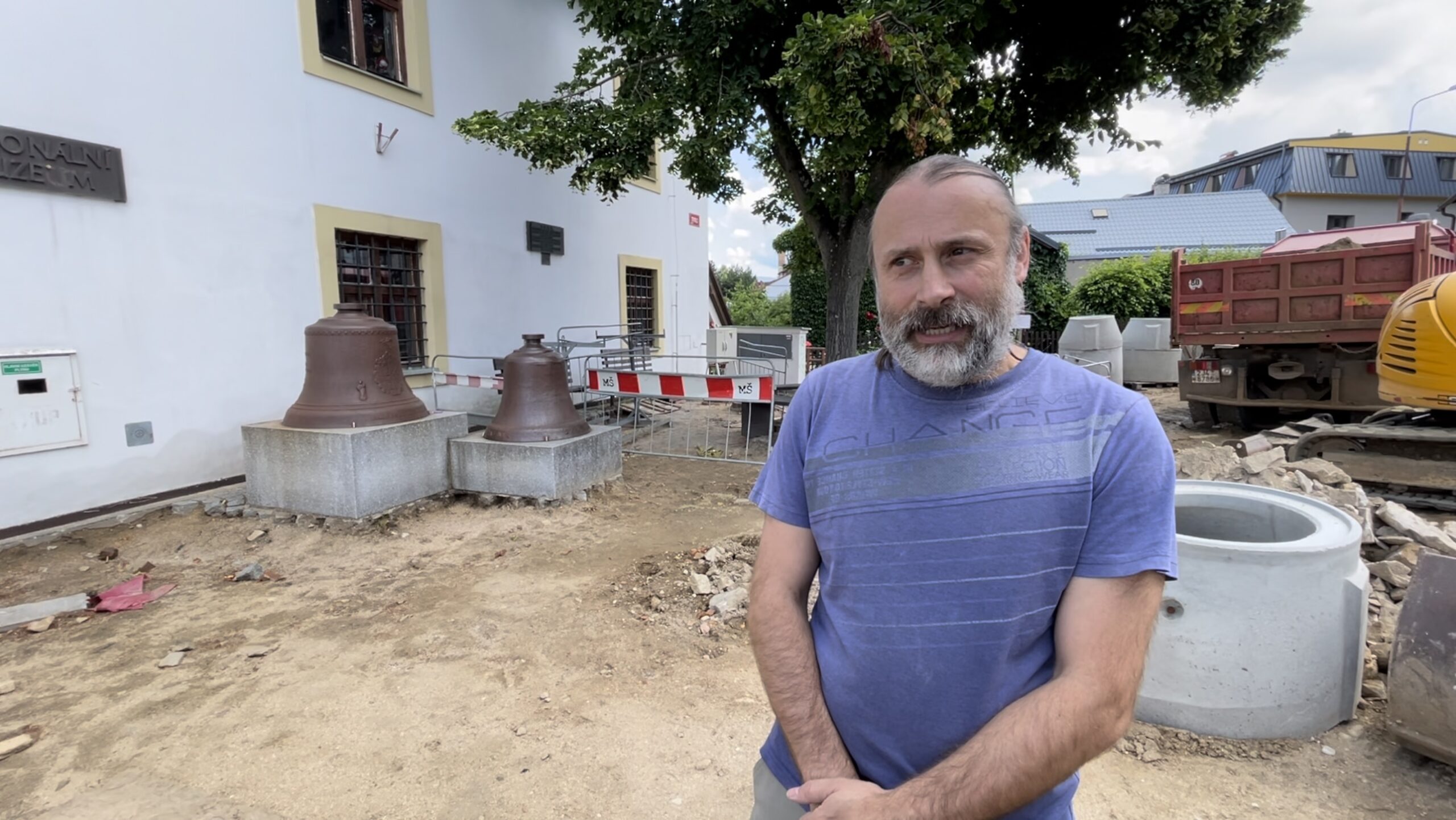 Architektonický průzkum odhalil základy neznámé stavby v centru Žďáru