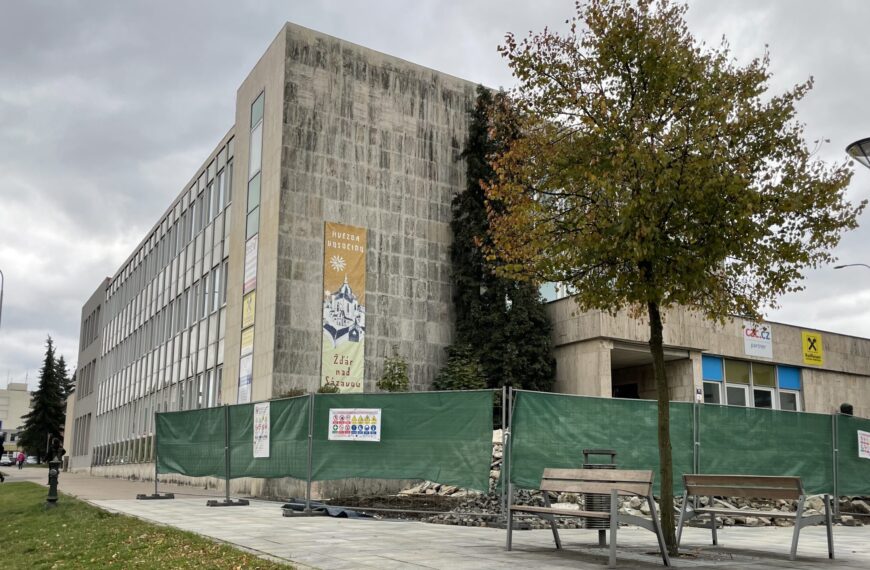 Rekonstukce bývalého městského úřadu ve Žďáře