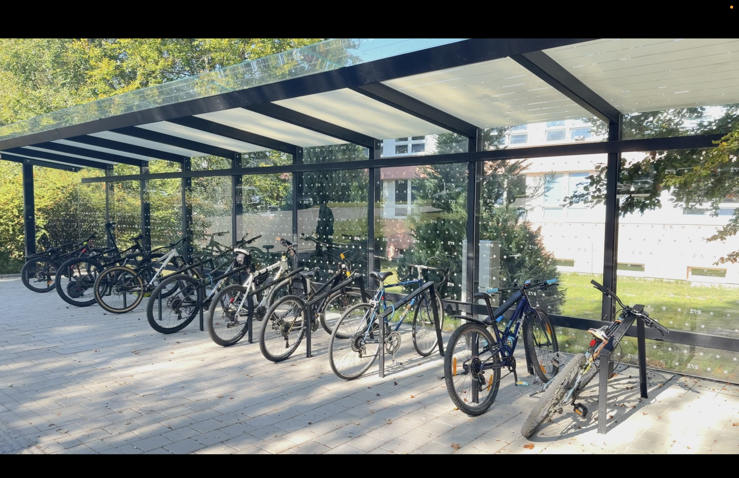 Vybudování cyklopřístřešků ve Žďáře je dalším bodem posílení zdejší cyklo-infrastruktury