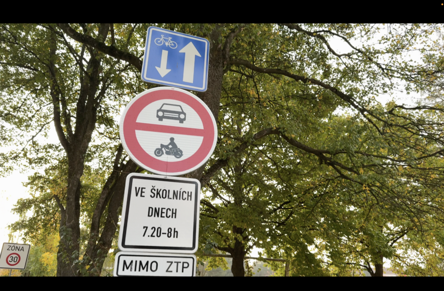 Školní ulice u žďárských základních škol, zvyšují bezpečnost dětí